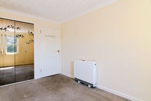 BEDROOM- click for photo gallery
